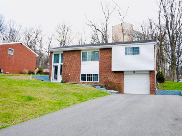 180 Rosemont Dr, Coraopolis, PA 15108