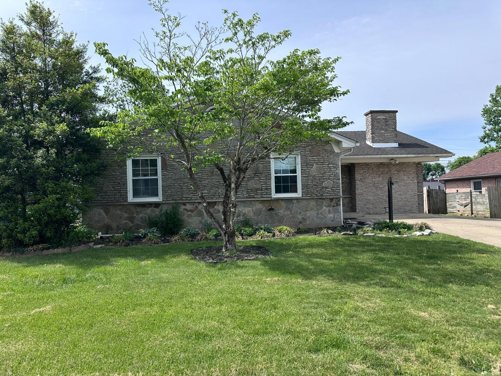 520 Pinoak Drive, Nicholasville, KY 40356 Main Photo