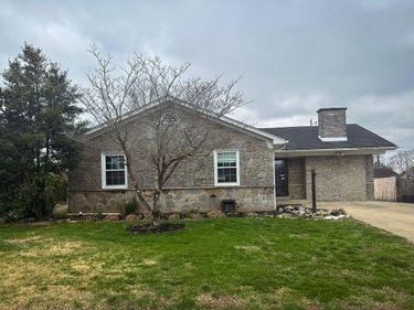 520 Pinoak Drive, Nicholasville, KY 40356
