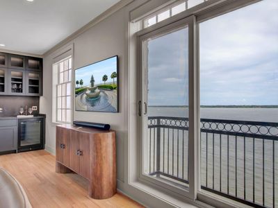 1 King Street, Unit Apt 607, Charleston, SC 29401