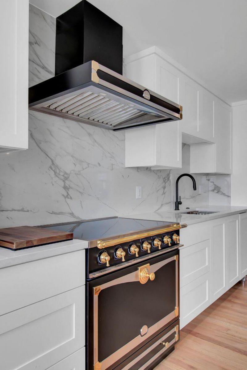 1 King Street Photo 17