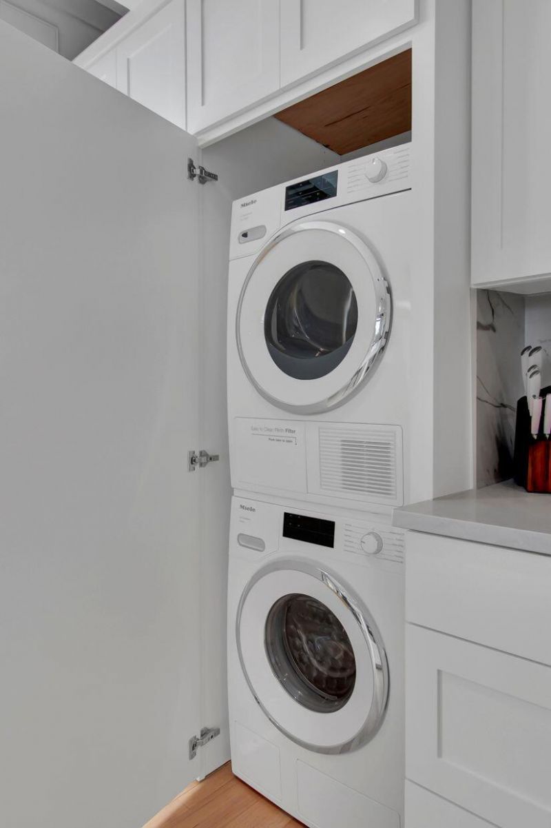 1 King Street Photo 21