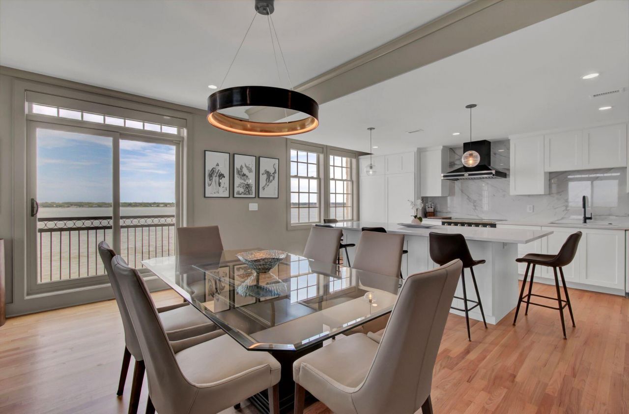 1 King Street Photo 22