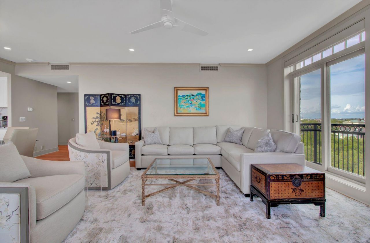 1 King Street Photo 24