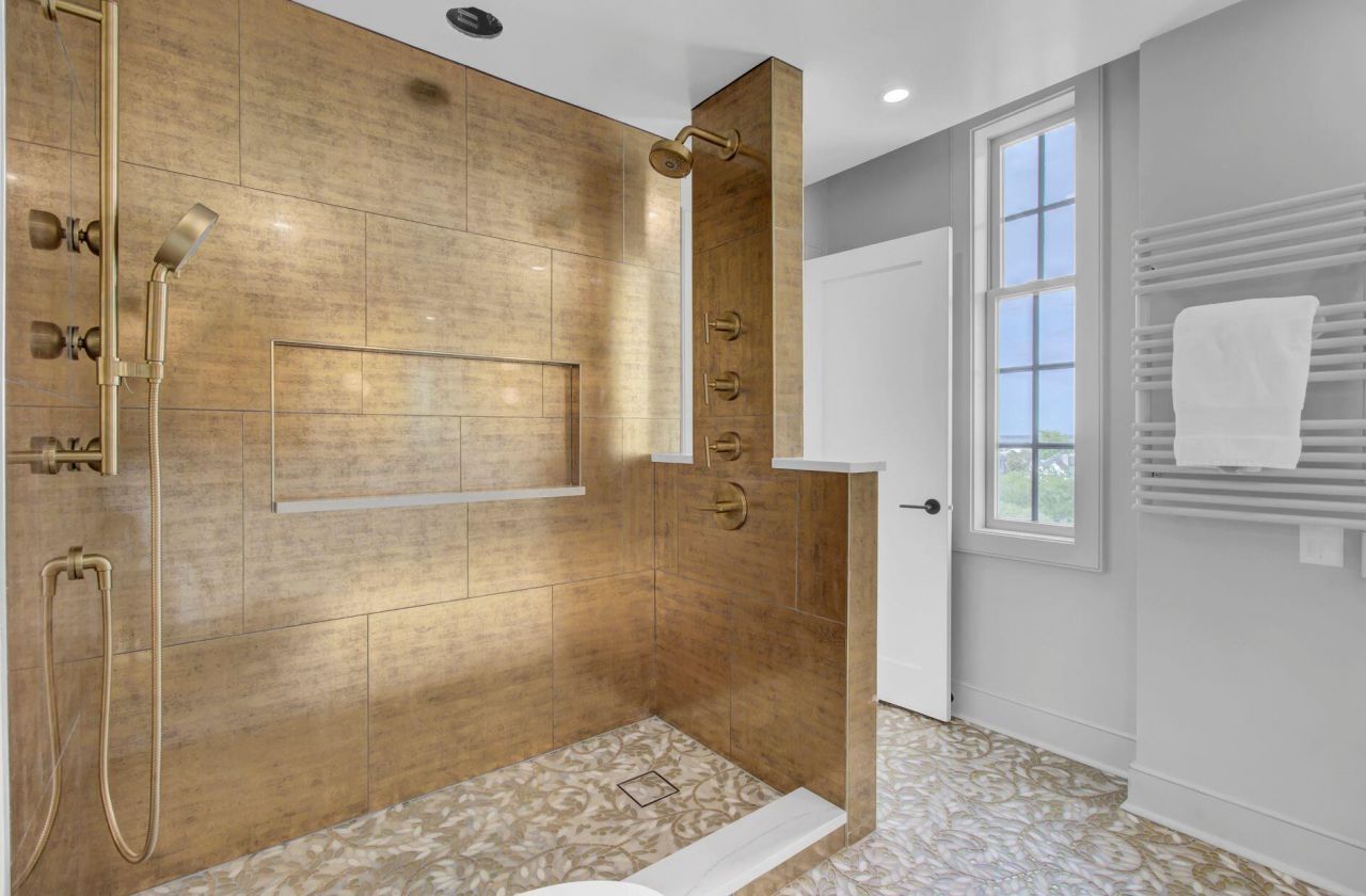 1 King Street Photo 37