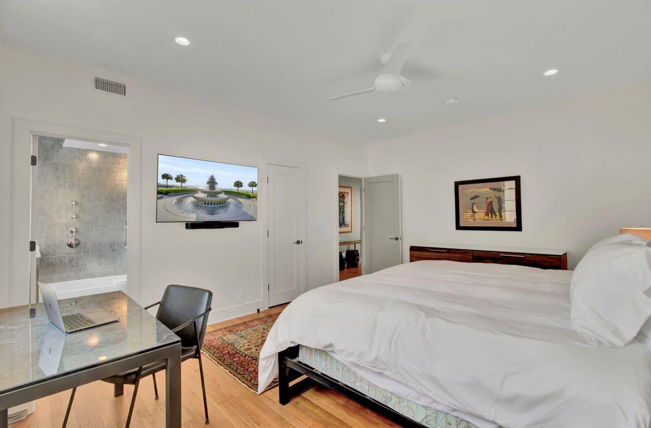 1 King Street Photo 45