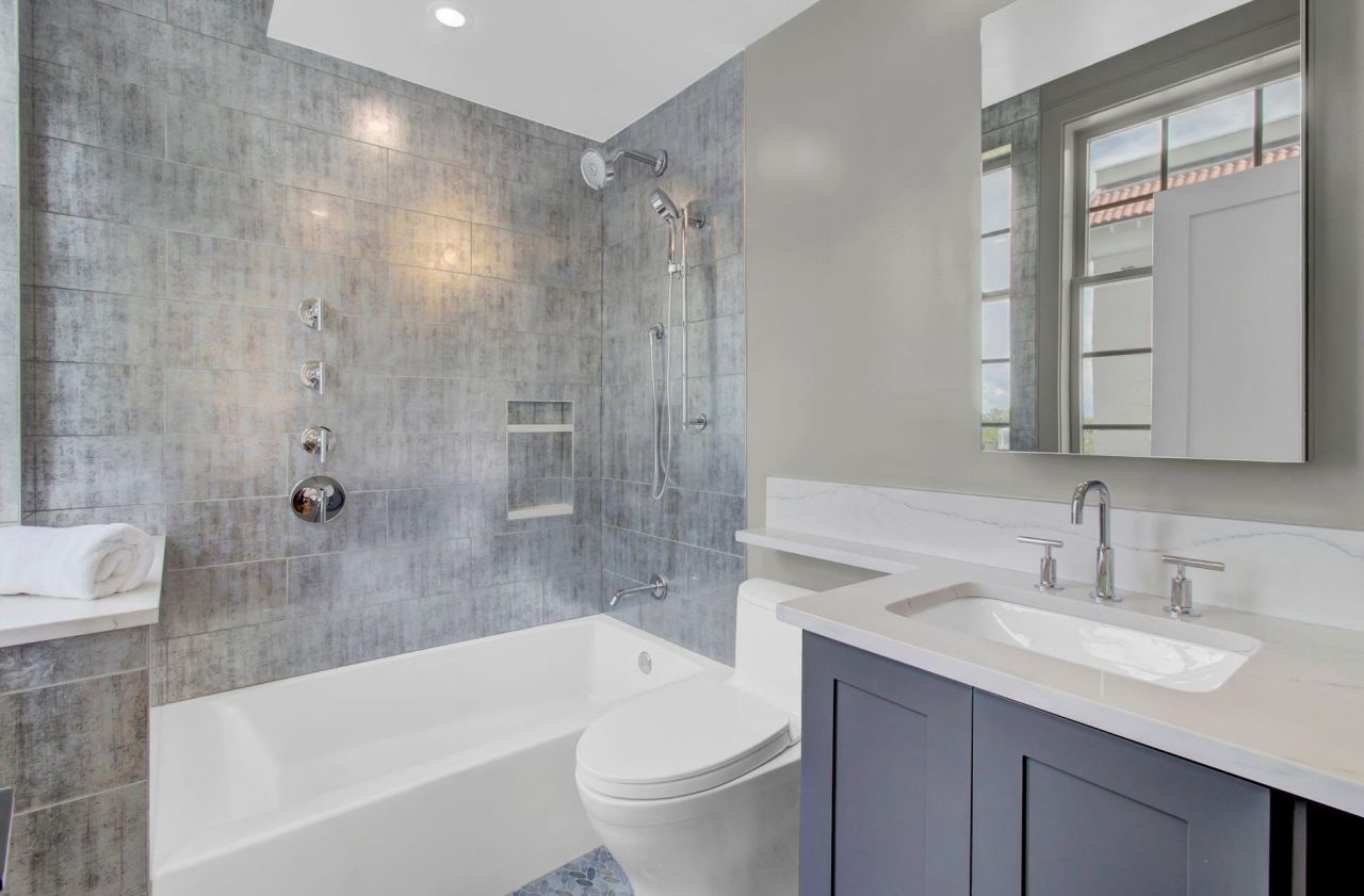 1 King Street Photo 46