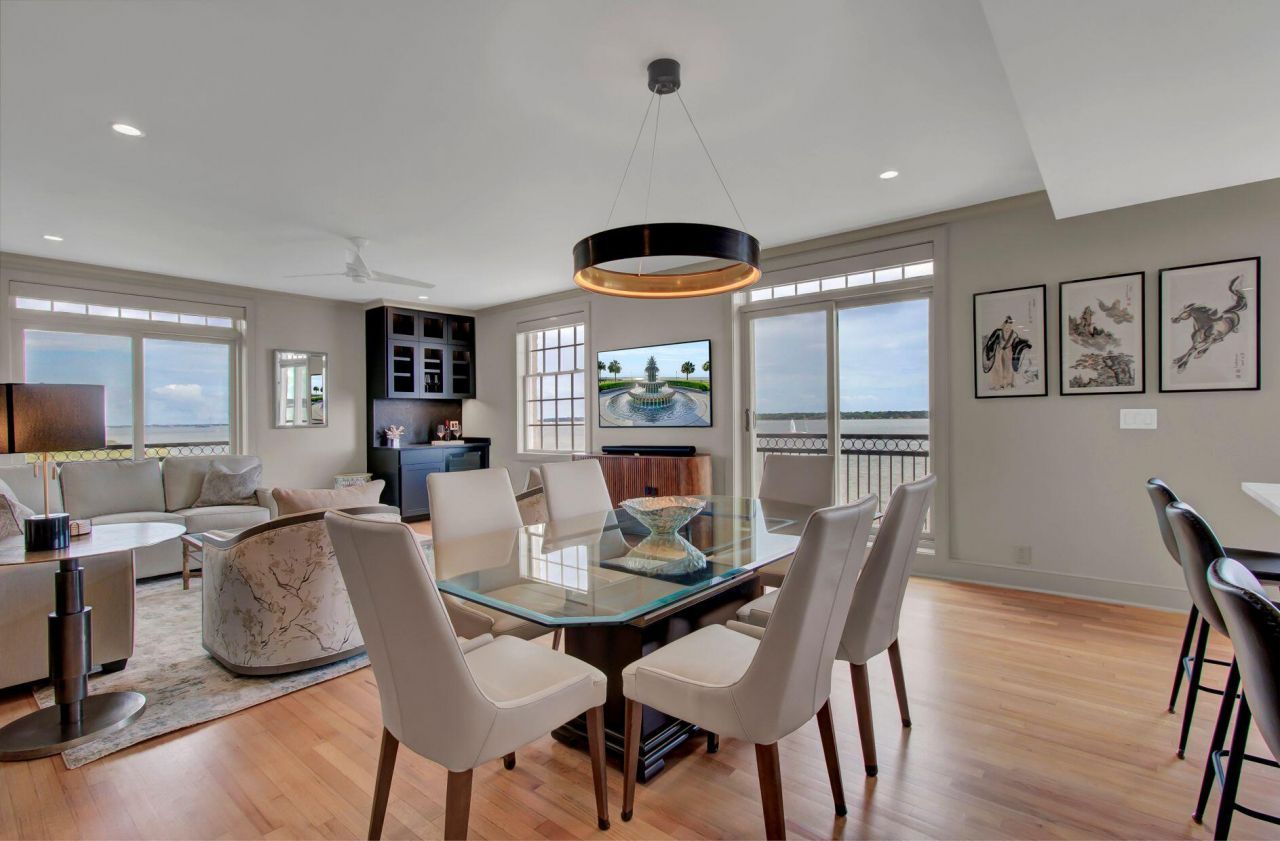 1 King Street Photo 5