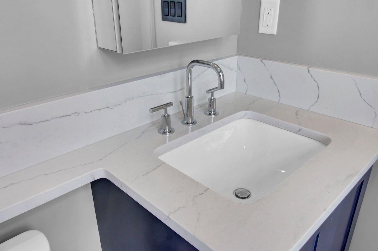 1 King Street Photo 51