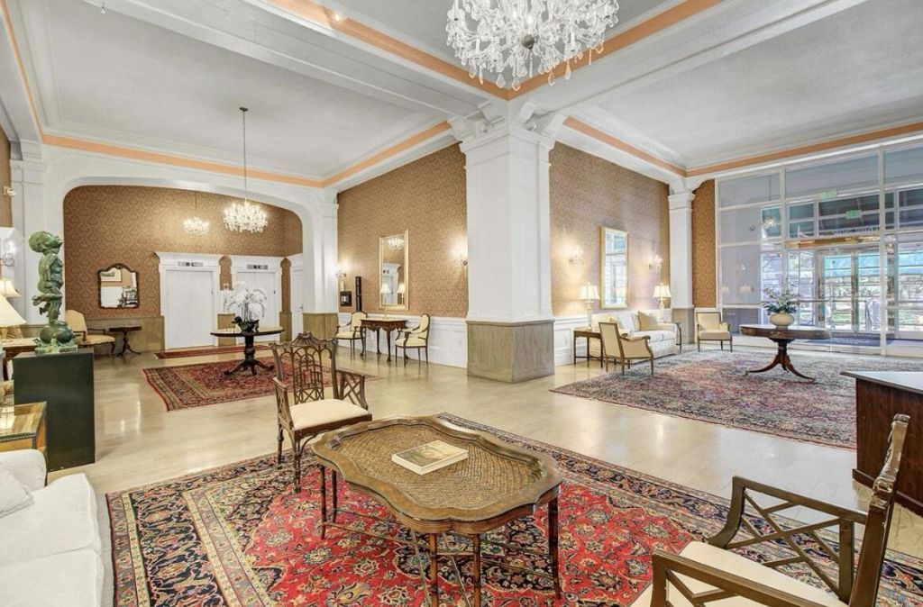 1 King Street Photo 54