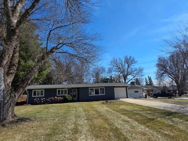 307 Channel Road, Albert Lea, MN 56007