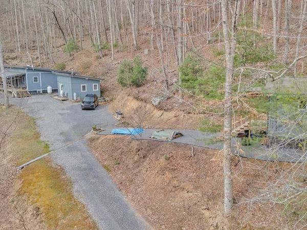 708 Bluestone River Road, Jumping Branch, WV 25969