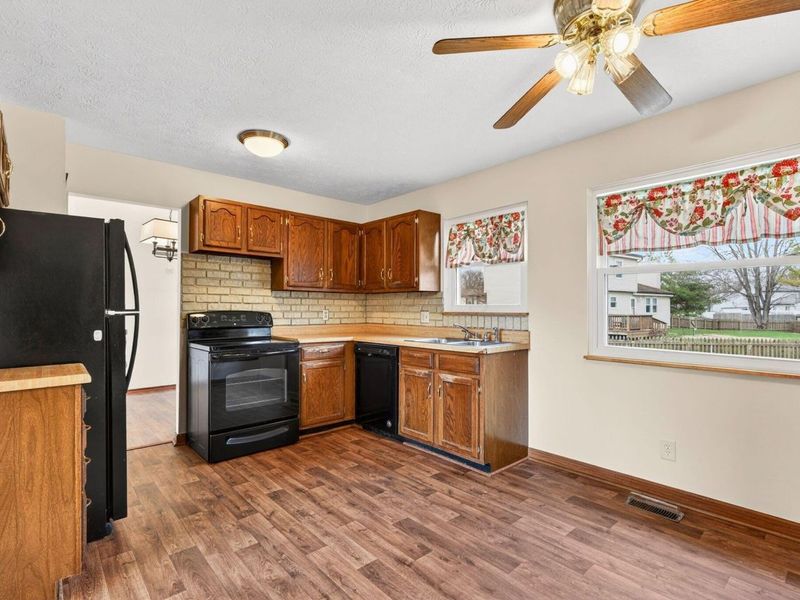 7082 Wind River Drive, Reynoldsburg, OH 43068 Photo 12