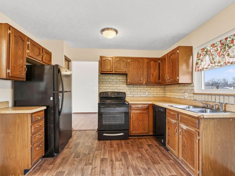 7082 Wind River Drive, Reynoldsburg, OH 43068 Photo 13