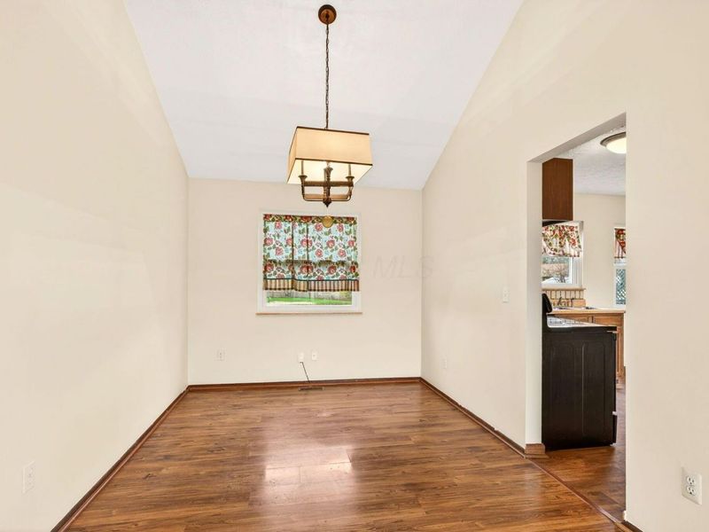 7082 Wind River Drive, Reynoldsburg, OH 43068 Photo 9