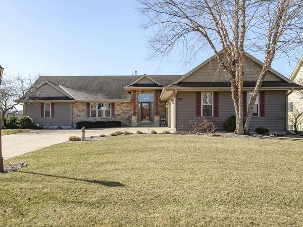S97W13801 Stonebridge WAY, Muskego, WI 53150