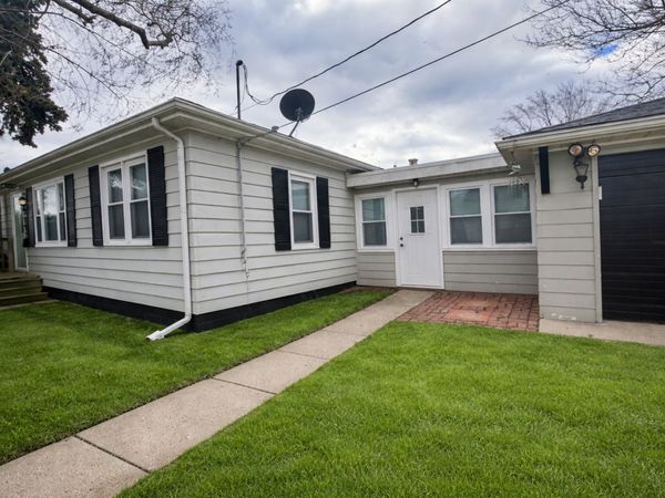 910 Cleary Avenue , Joliet, IL 60435