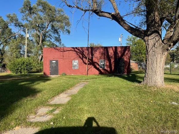 19720 Conant Street, Detroit, MI 48234