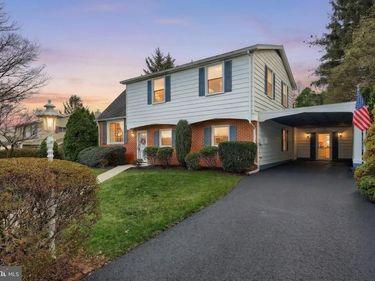 4256 LIVINGSTONE DRIVE, YORK, PA 17402