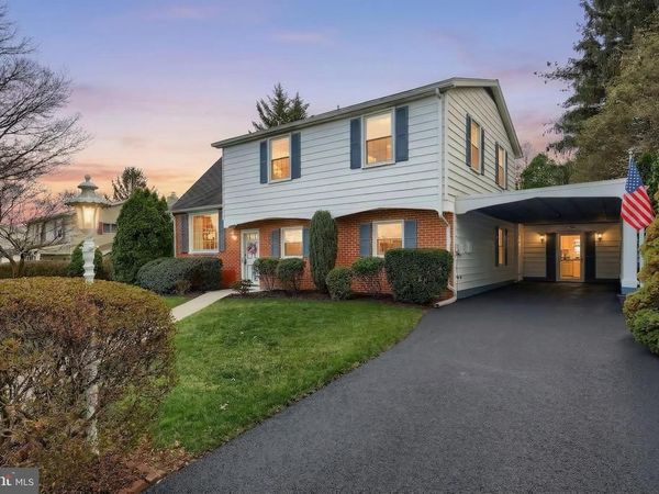 4256 LIVINGSTONE DRIVE, YORK, PA 17402