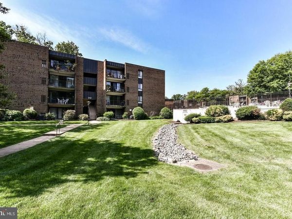 7802 DASSETT COURT, Unit 203, ANNANDALE, VA 22003