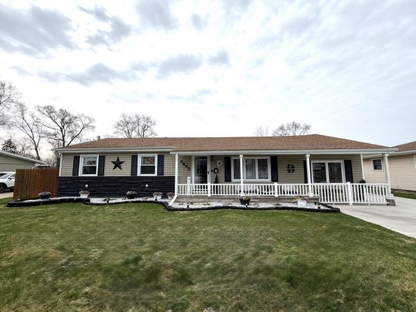 5465 Redwood Avenue , Portage, IN 46368