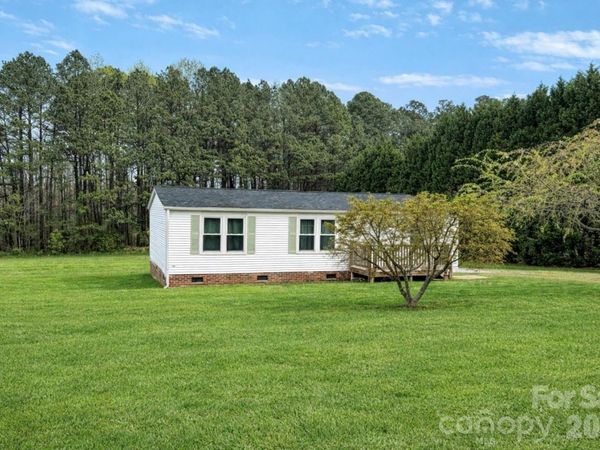 1392 Old Mountain Road, Statesville, NC 28677
