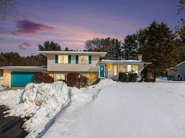 6142 Lake Harbor Road, Norton Shores, MI 49441