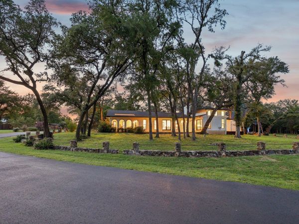 707 Harbor DR , Georgetown, TX 78633