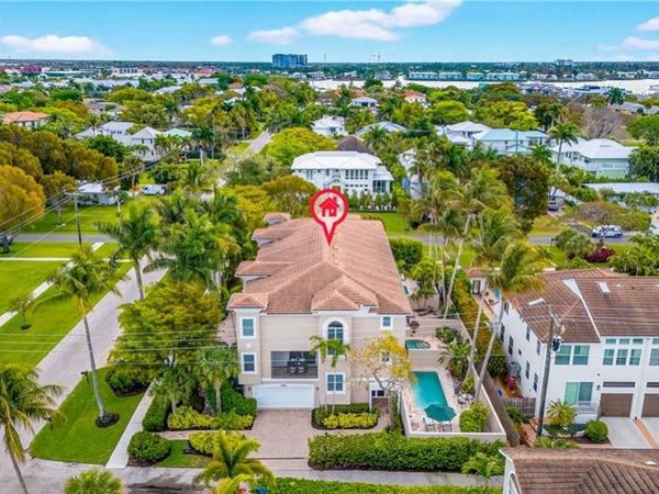 552 11th AVE S, Unit 4, NAPLES, FL 34102