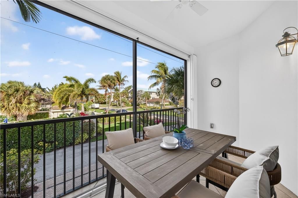 552 11th Ave S, Unit 4, Naples, FL 34102 Photo