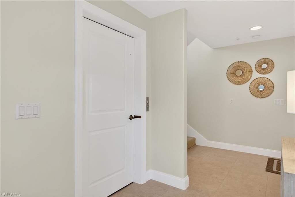 552 11th Ave S, Unit 4, Naples, FL 34102 Photo