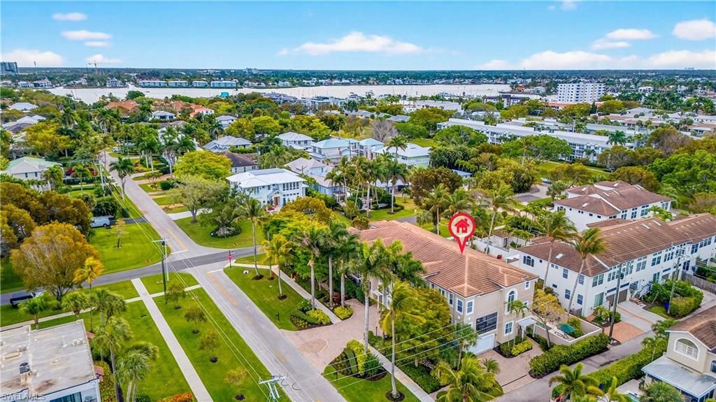 552 11th Ave S, Unit 4, Naples, FL 34102 Photo