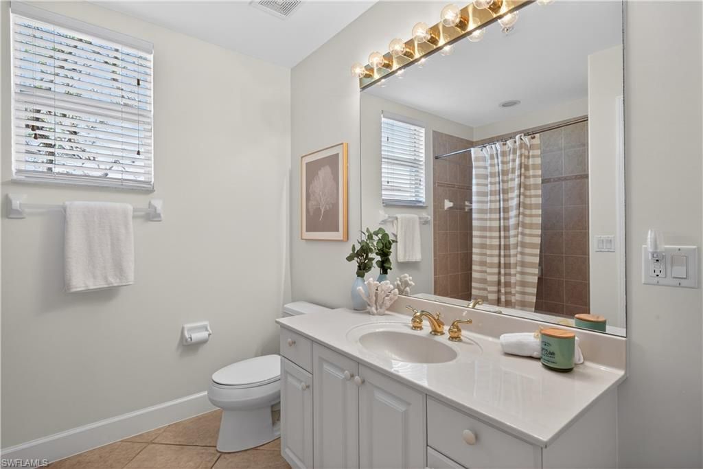 552 11th Ave S, Unit 4, Naples, FL 34102 Photo