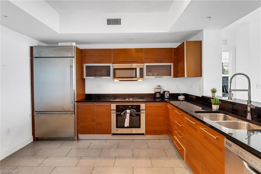 3000 Oasis Grand Blvd , Unit 2004, Fort Myers, FL 33916 Photo