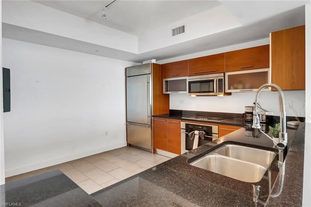 3000 Oasis Grand Blvd , Unit 2004, Fort Myers, FL 33916 Photo