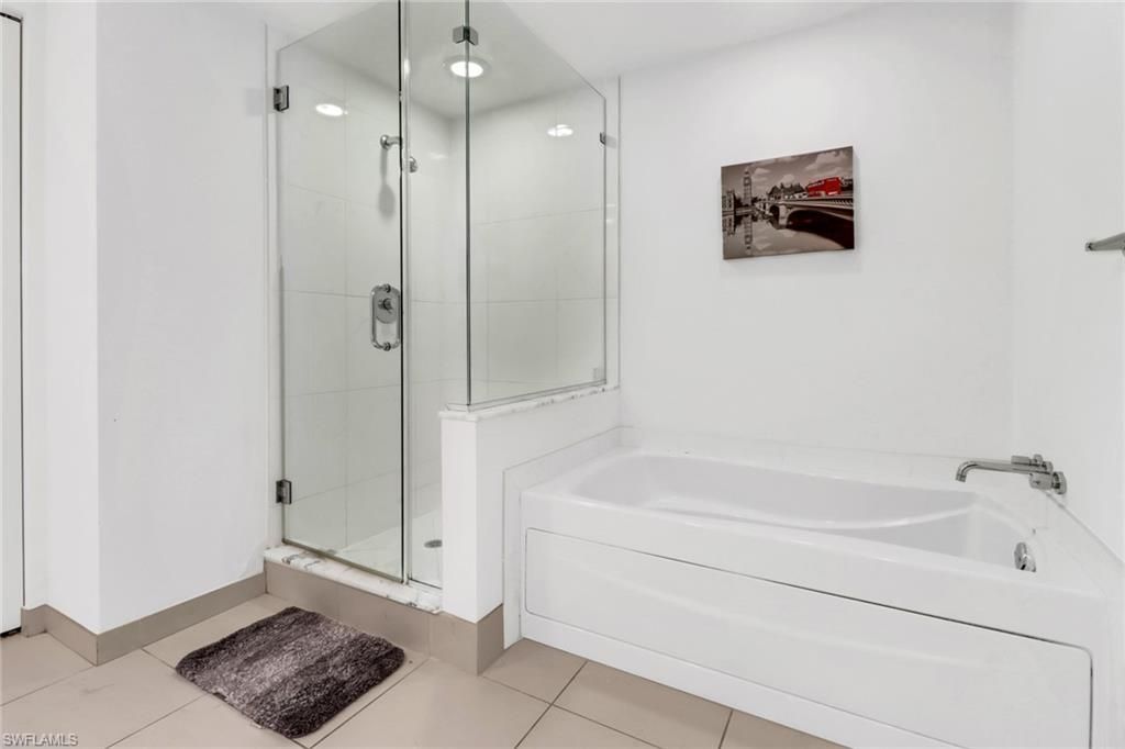 3000 Oasis Grand Blvd , Unit 2004, Fort Myers, FL 33916 Photo