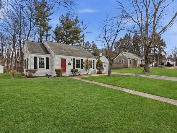 20 Hillside Ave, South Hadley, MA 01075