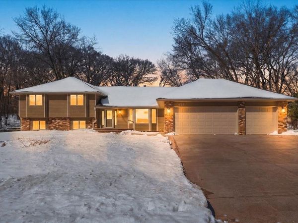 8681 144th Street Court, Apple Valley, MN 55124