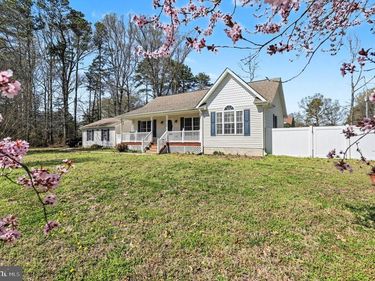 198 CEDAR LANE, COLONIAL BEACH, VA 22443
