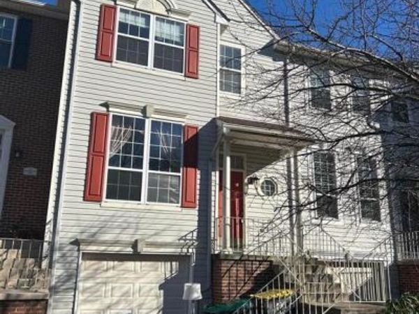 892 N WATERFORD LANE, WILMINGTON, DE 19808