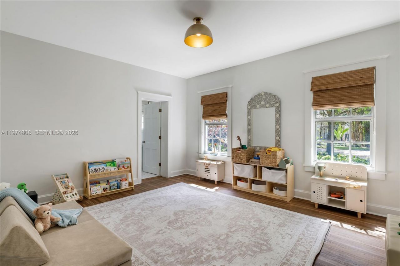 935 Escobar Ave, Coral Gables, FL 33134 Photo