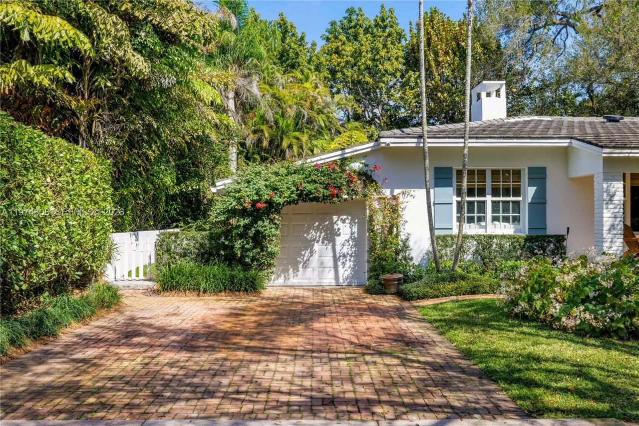 935 Escobar Ave, Coral Gables, FL 33134 Photo