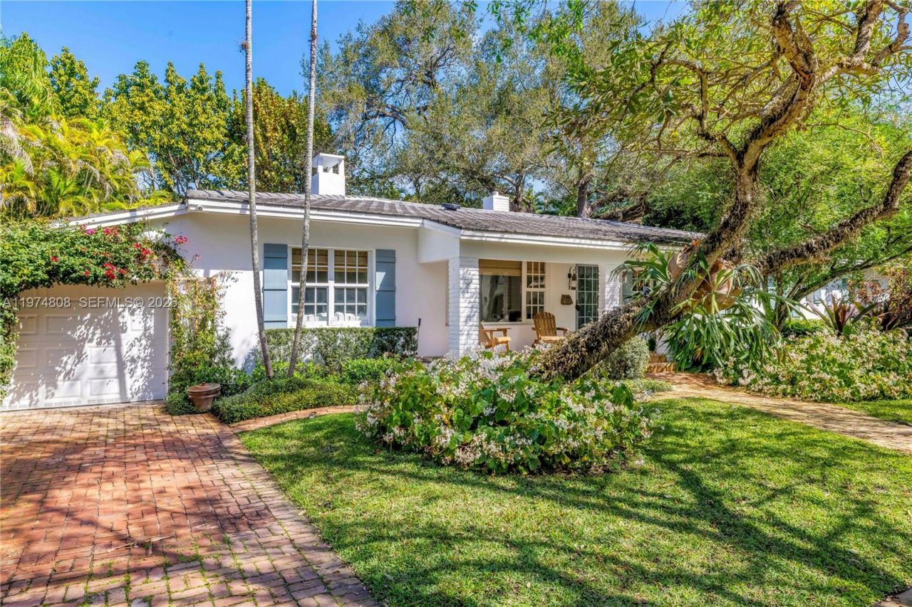 935 Escobar Ave, Coral Gables, FL 33134 Photo