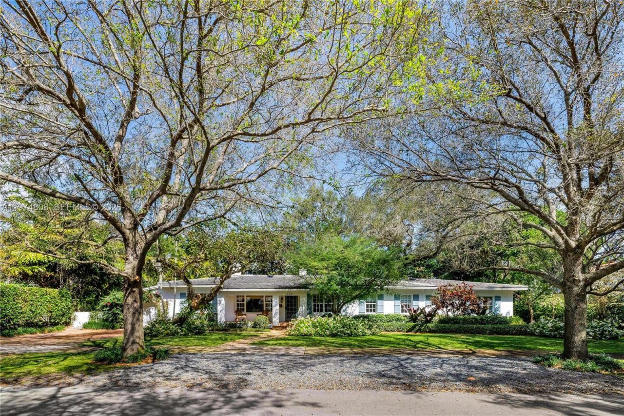 935 Escobar Ave, Coral Gables, FL 33134 Photo