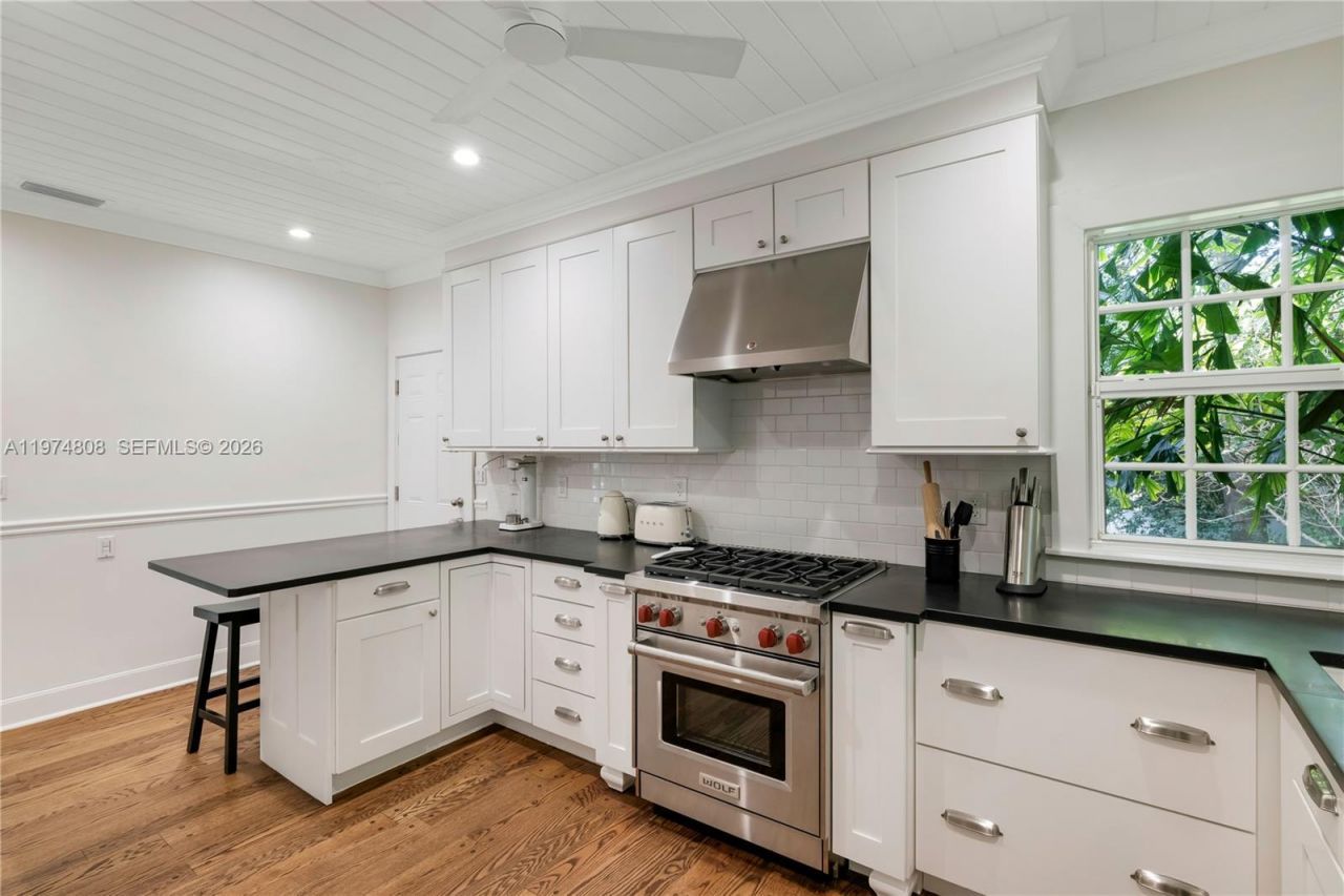 935 Escobar Ave, Coral Gables, FL 33134 Photo