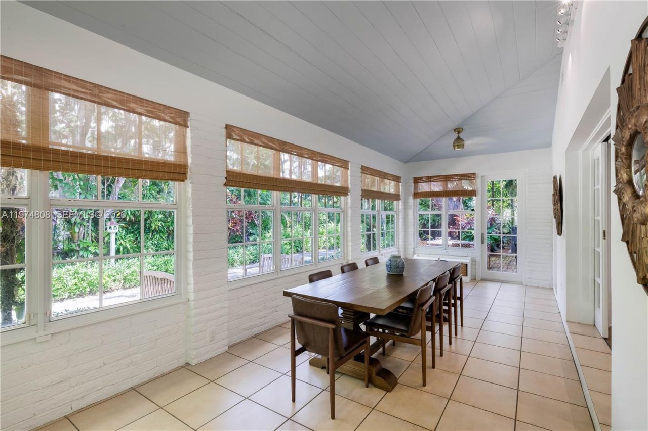 935 Escobar Ave, Coral Gables, FL 33134 Photo