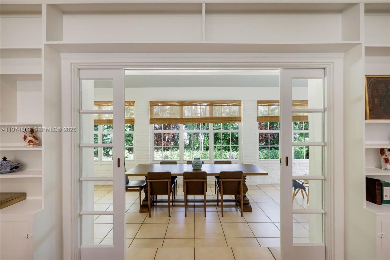 935 Escobar Ave, Coral Gables, FL 33134 Photo