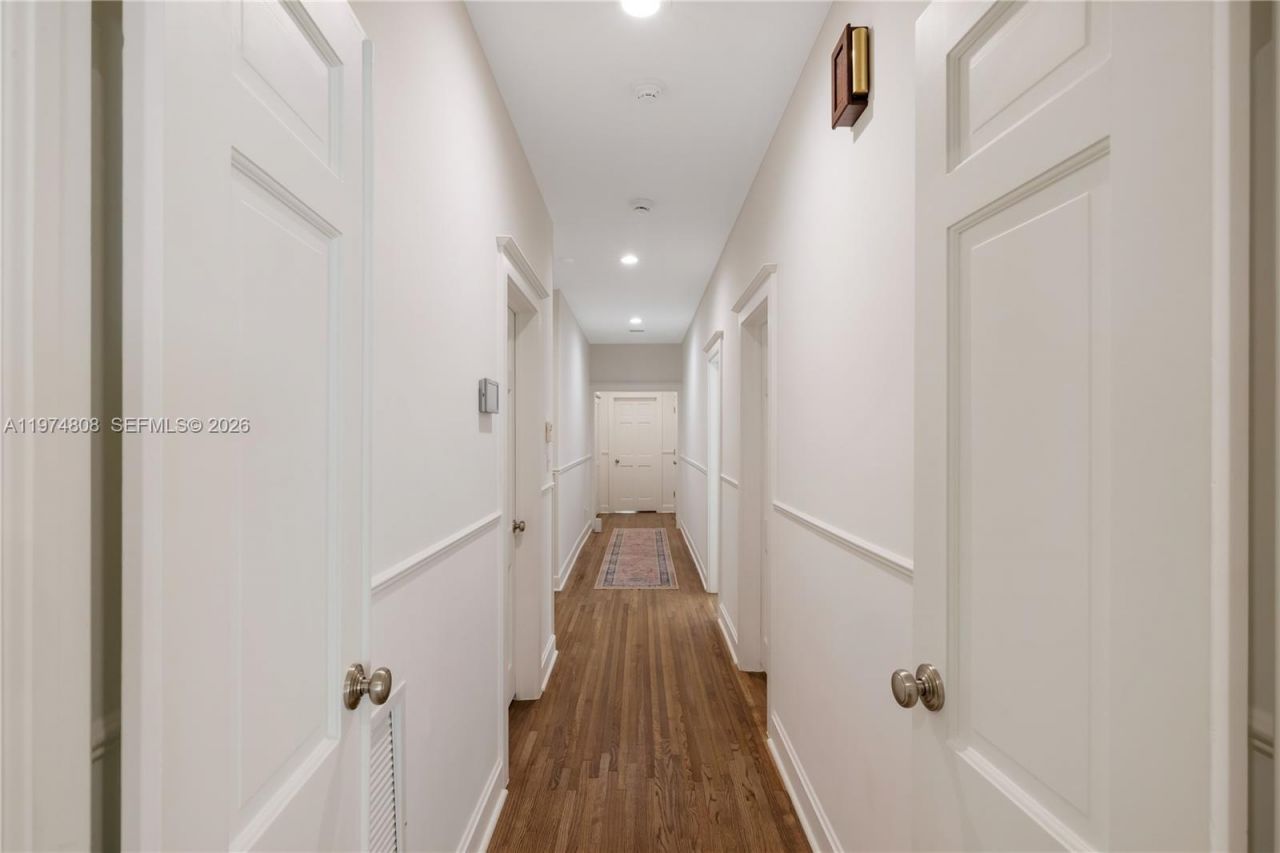 935 Escobar Ave, Coral Gables, FL 33134 Photo