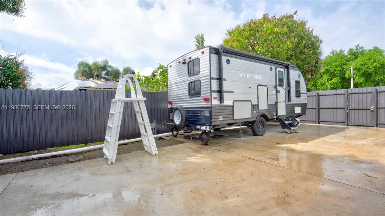 10529 NW 35th Ave , Miami, FL 33147 Photo